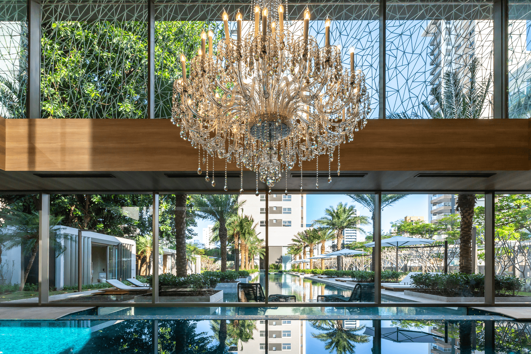 One Sixty -- Foto do Empreendimento Pronto I Piscina Coberta