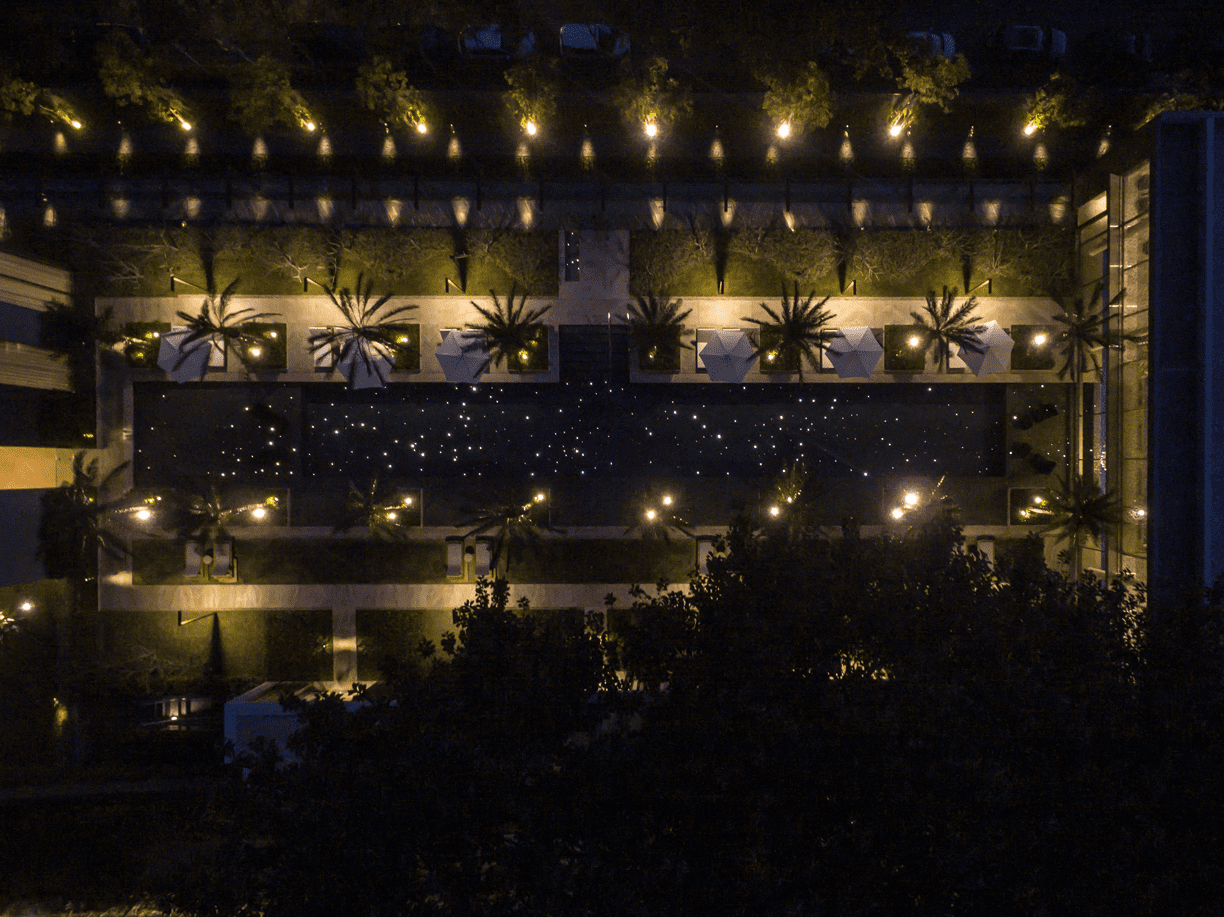 One Sixty -- Foto do Empreendimento Pronto I Piscina Noite