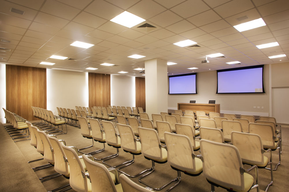 Lead Americas Business - Triumph -- Auditório