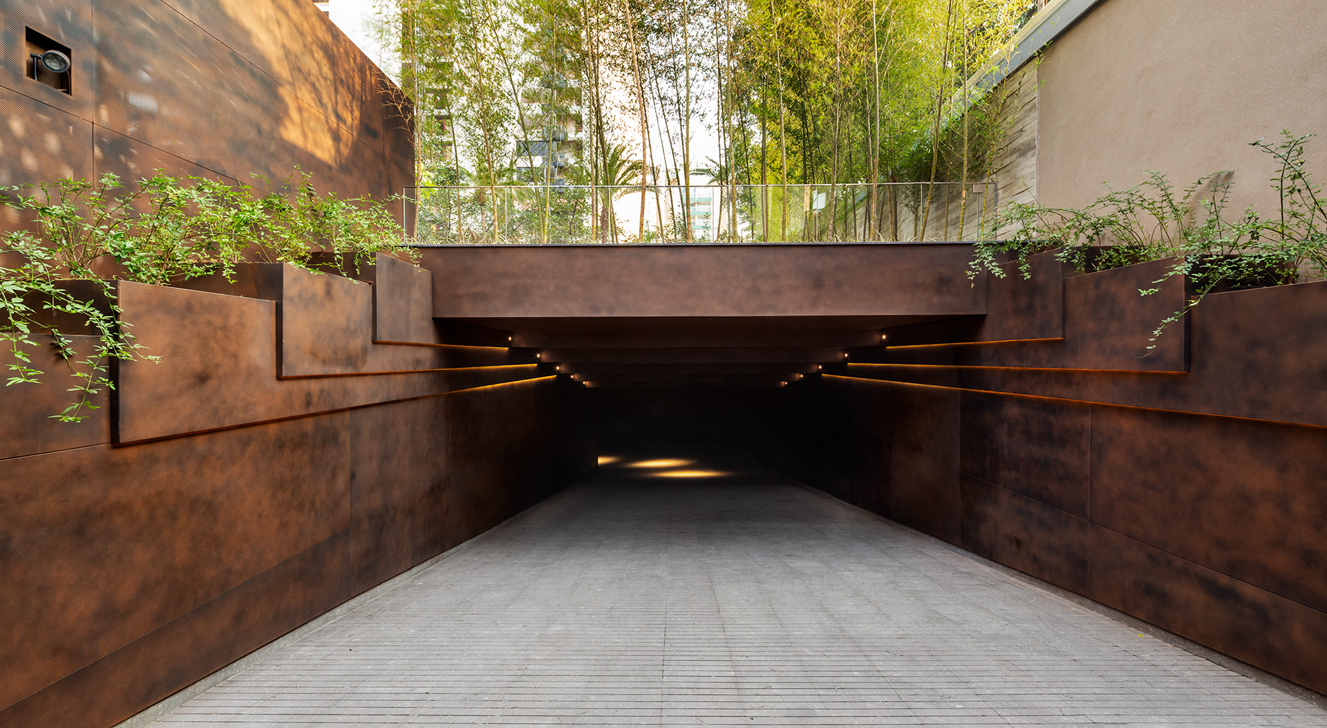 Cyrela By Pininfarina -- Foto do Empreendimento Pronto | Garagem