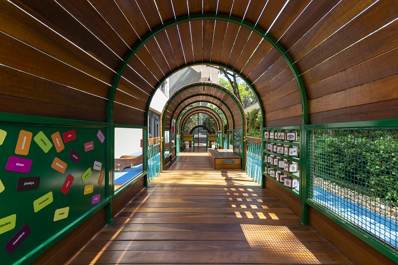 YOO Moinhos -- Brinquedo externo