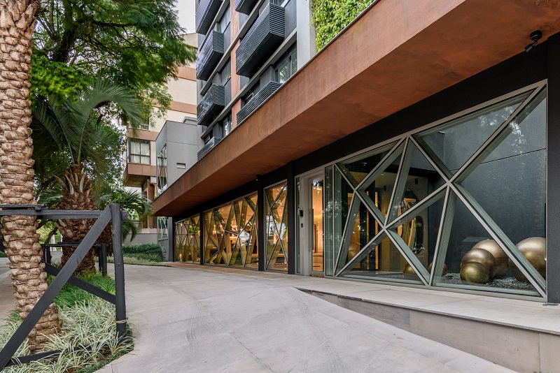 Lucas by YOO -- Entrada