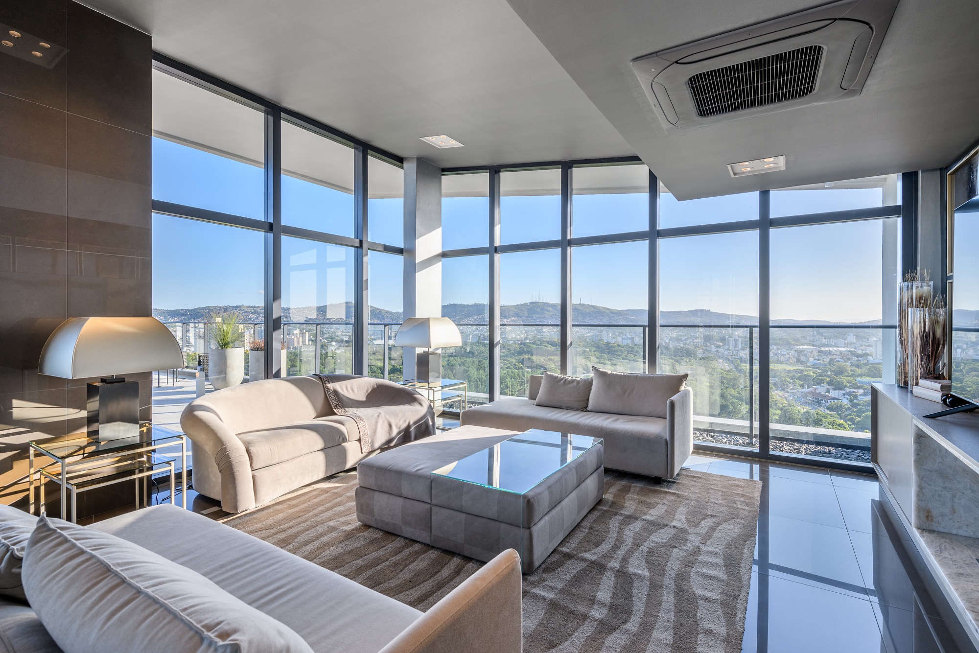 Float Residences -- Sky Lounge | Interno