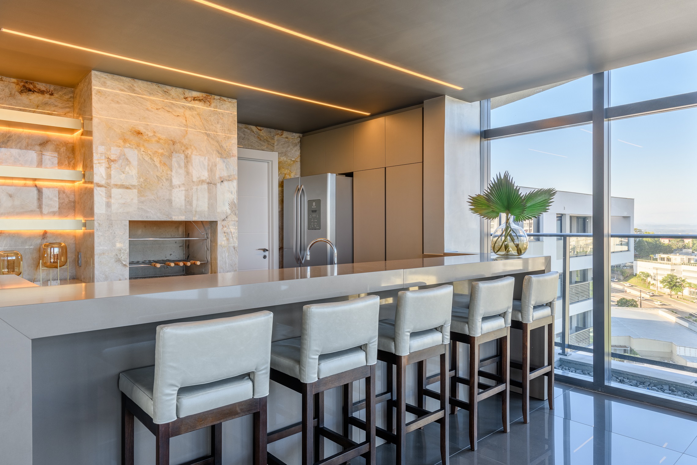 Float Residences -- Sky Lounge | Interno