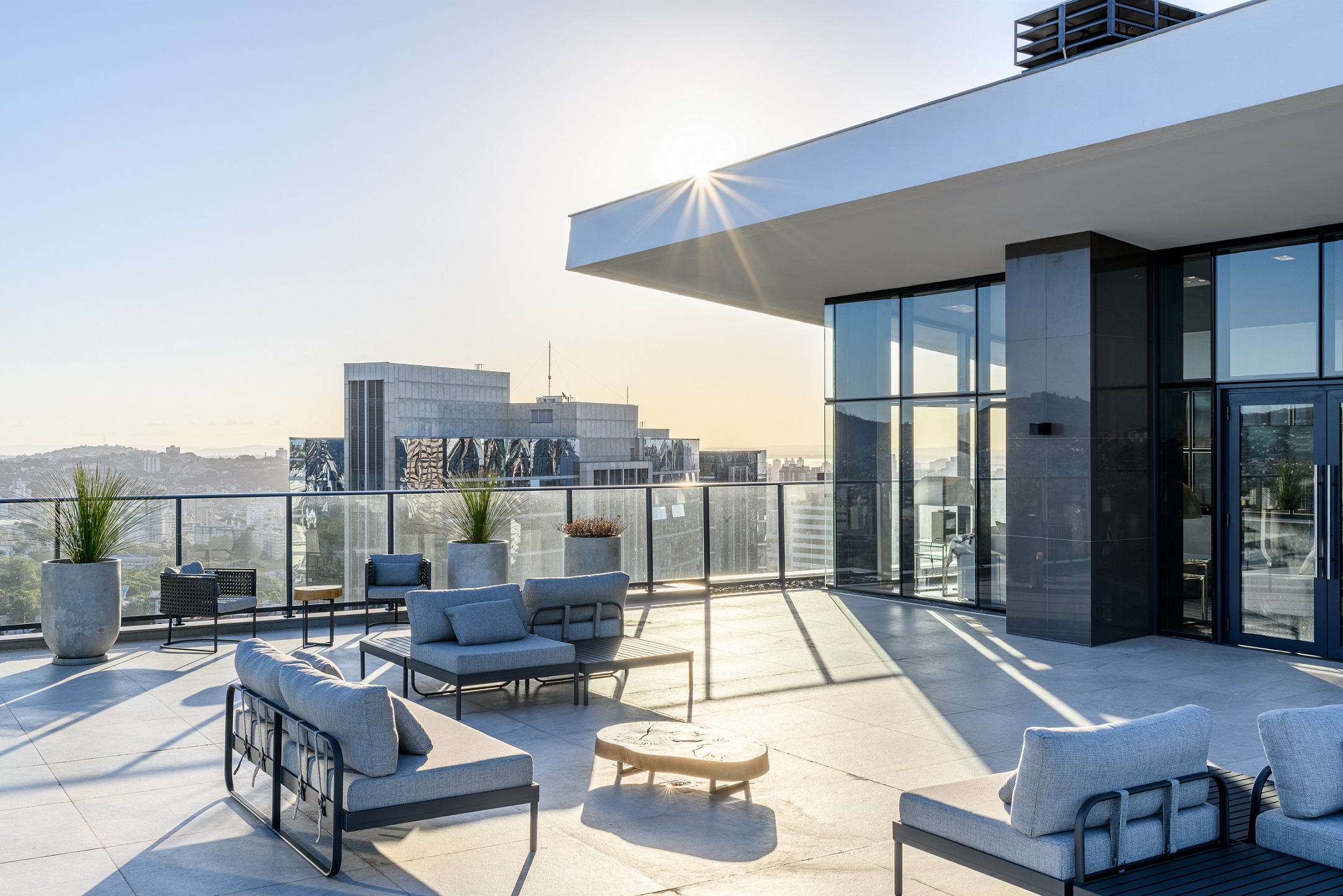 Float Residences -- Sky Lounge | Interno