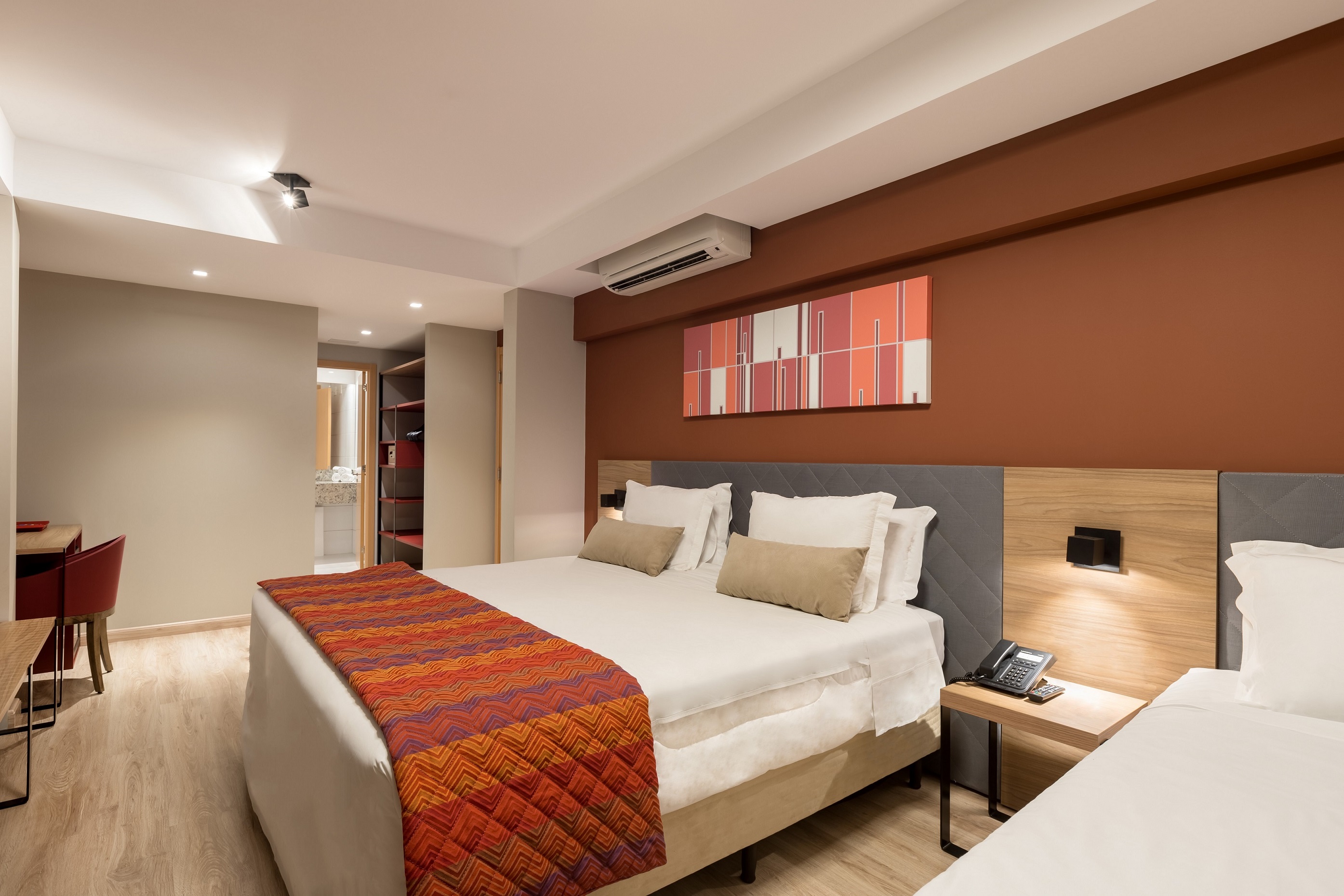 Axis Triple Business -- Quarto | Hotel