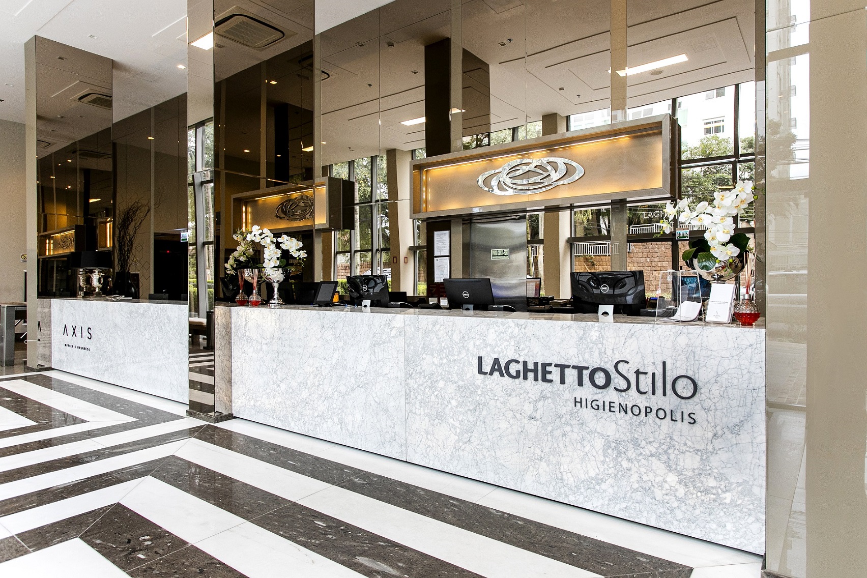 Axis Triple Business -- Lobby