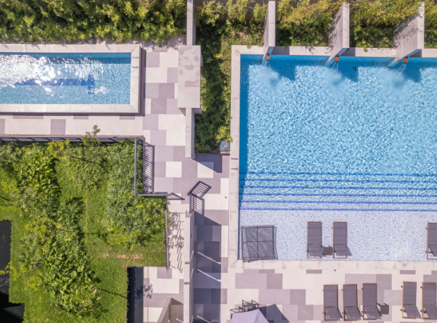 Vista aérea das piscinas