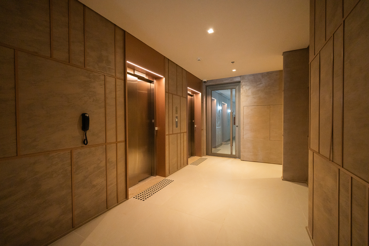 Glass Art Studios -- Empreendimento Pronto | Entrada Lobby