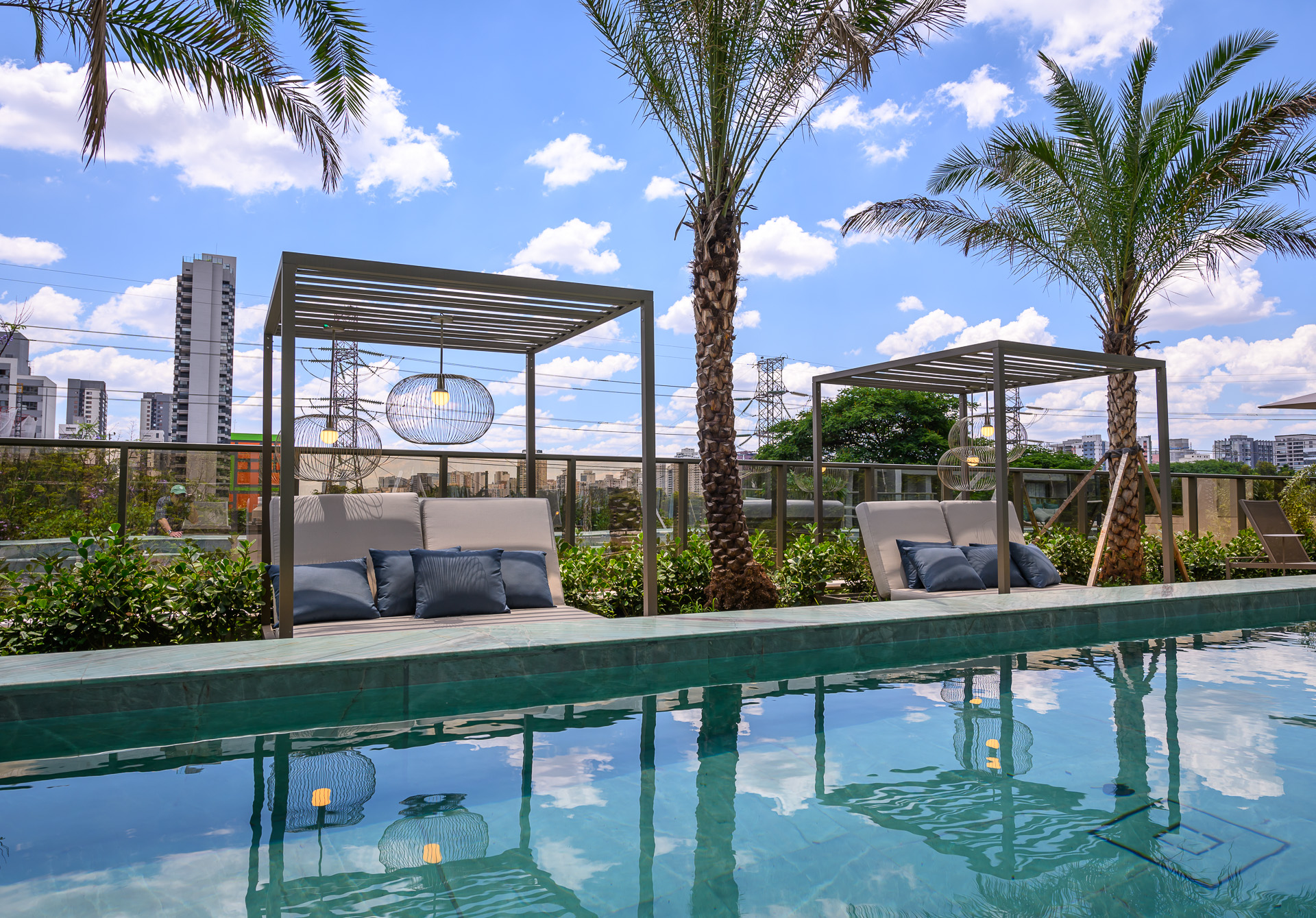 Bothanic Residences -- Foto do Empreendimento Pronto l Piscina