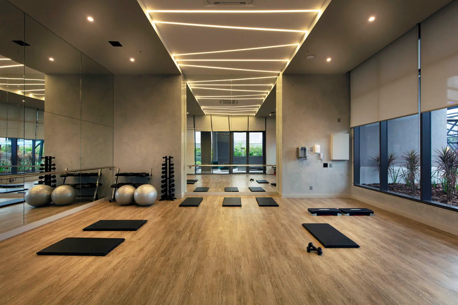 Latitud Condominium Design -- Sala de dança e luta