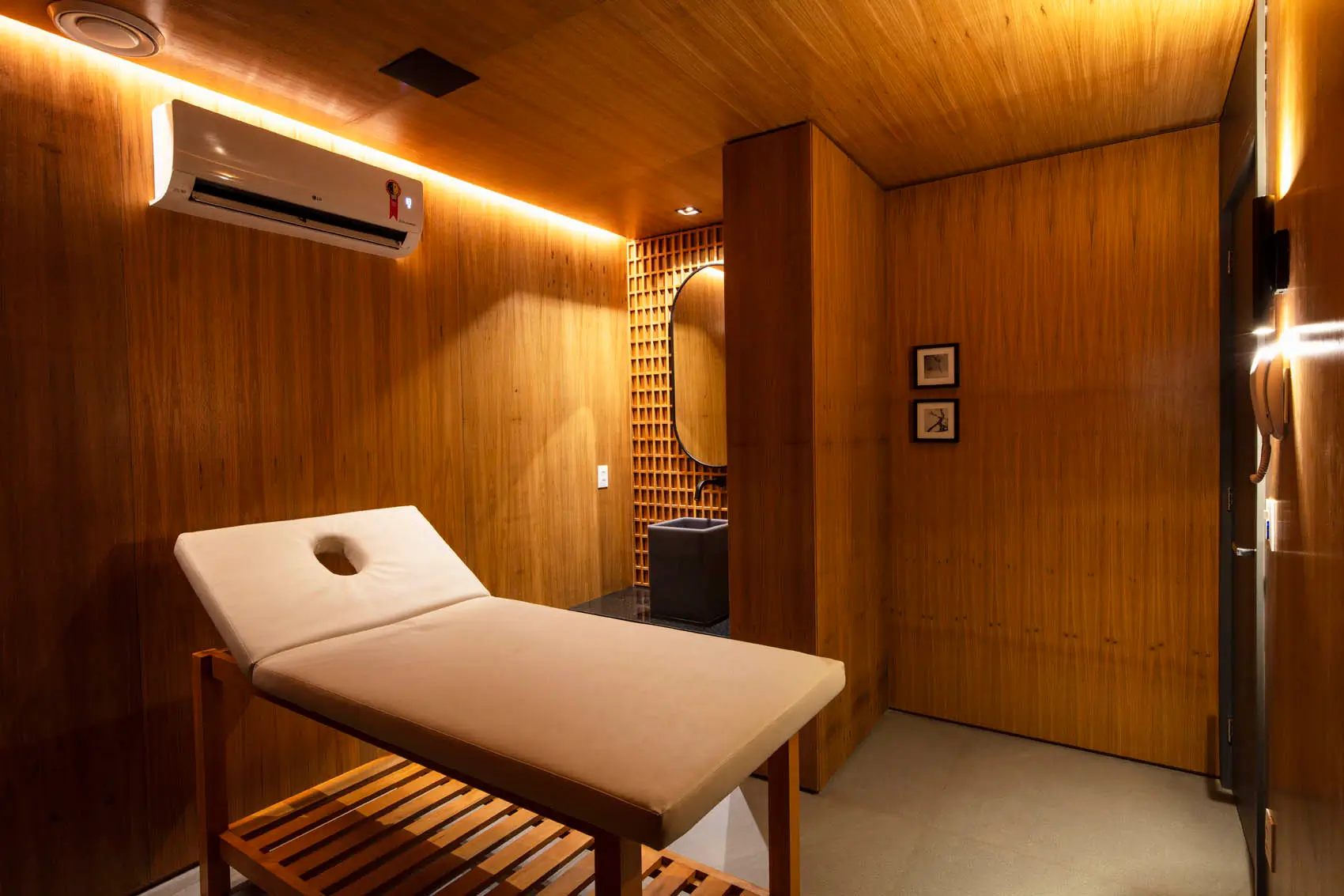 OKA Residence Lagoa -- Sala de Massagem