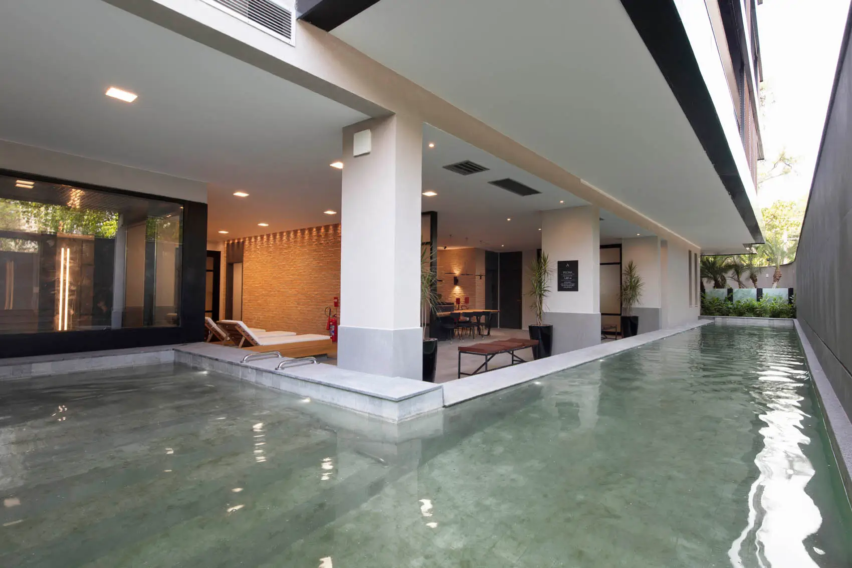 OKA Residence Lagoa -- Piscina