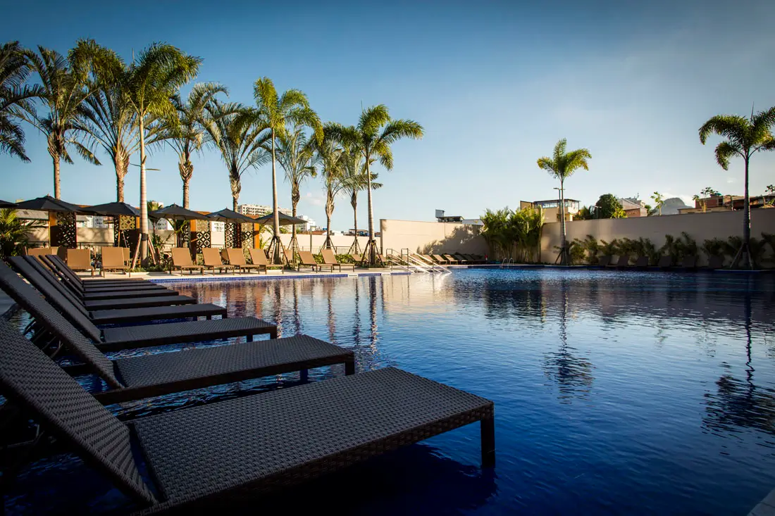 RJZ Cyrela Like Residencial Club -- Piscina