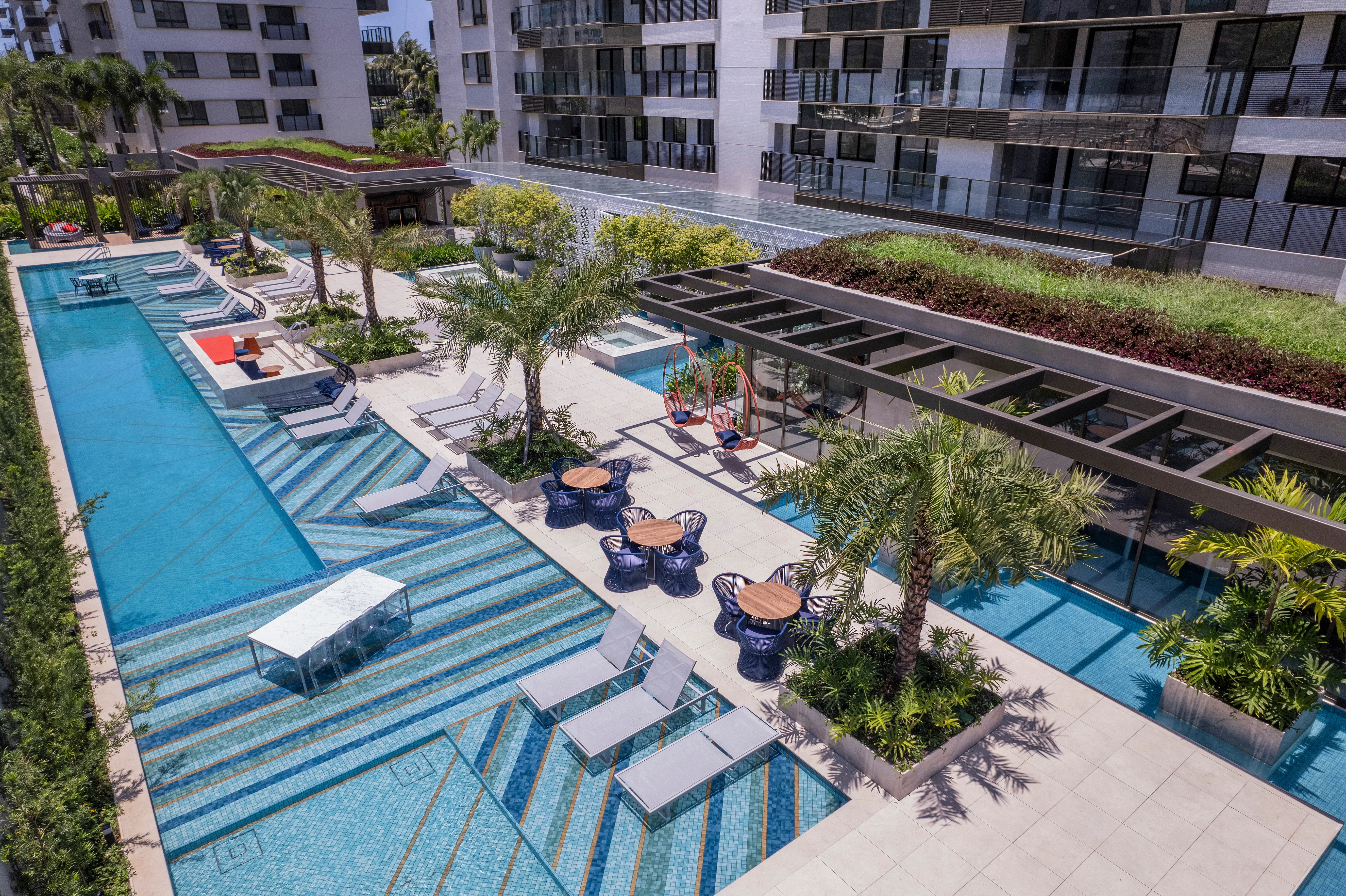 Wave by Yoo -- PISCINA AÉREA