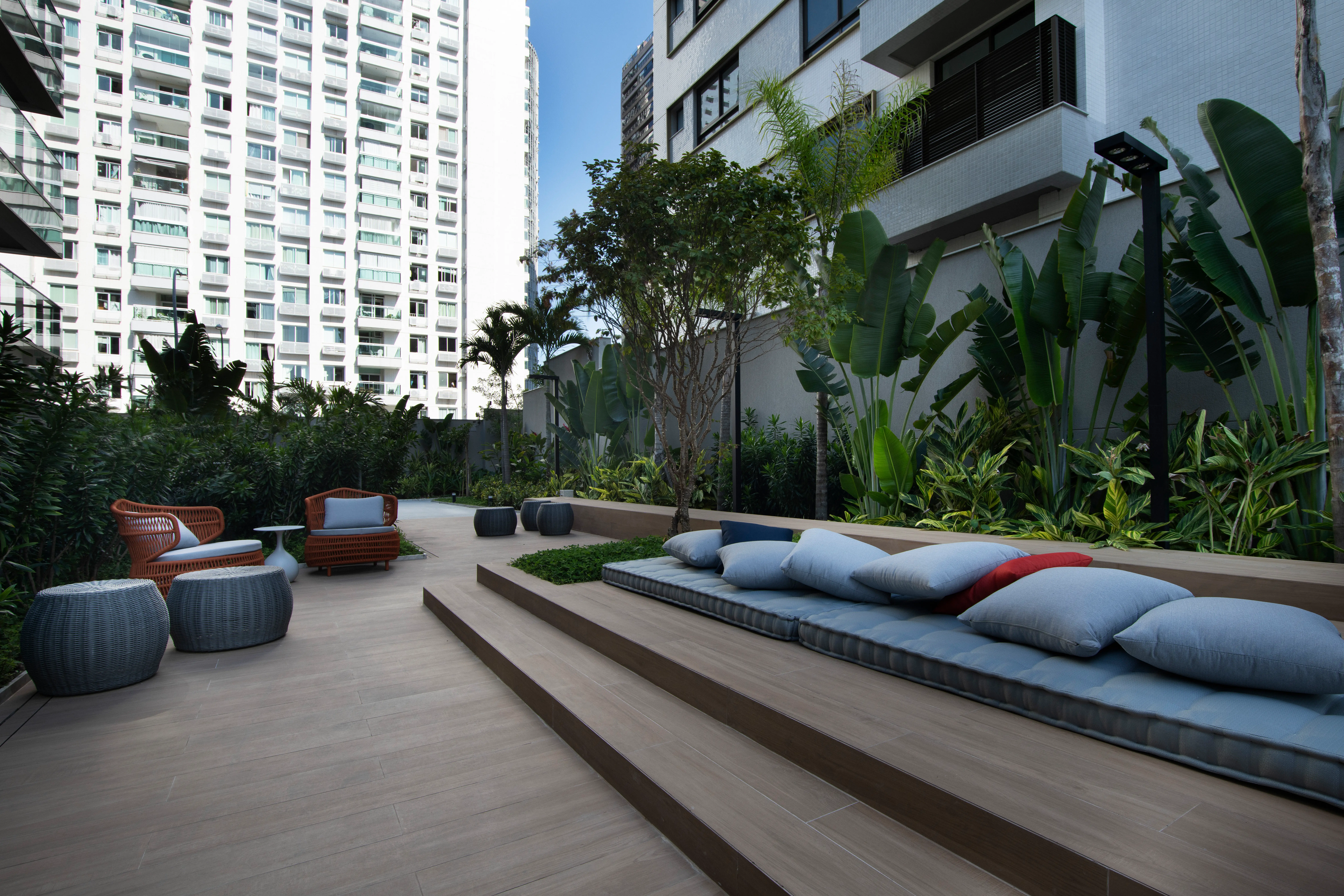 Wave by Yoo -- LOUNGE WAVE