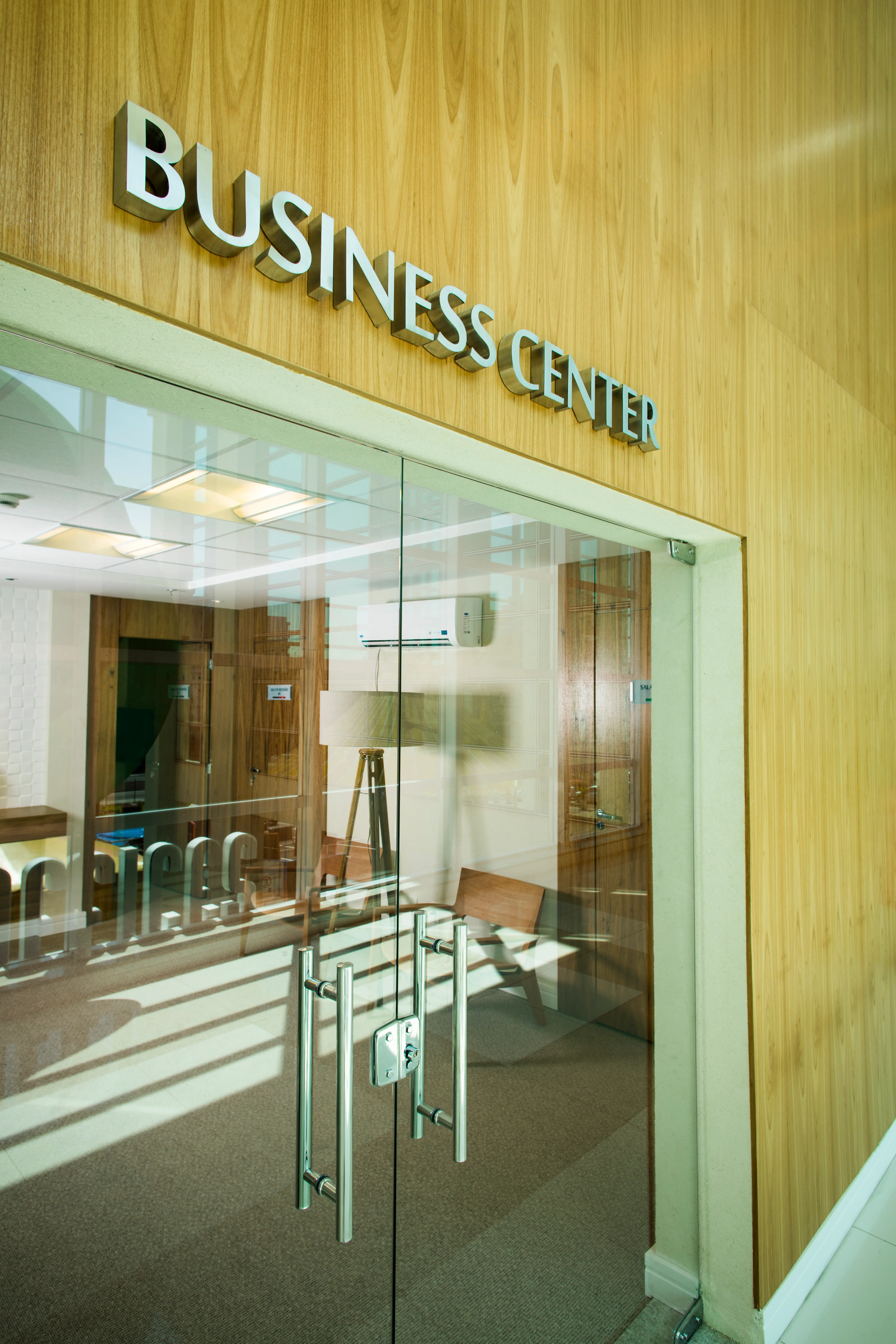 Carioca Offices -- Entrada