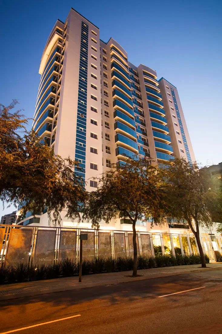 In Side Península Home Design -- Fachada