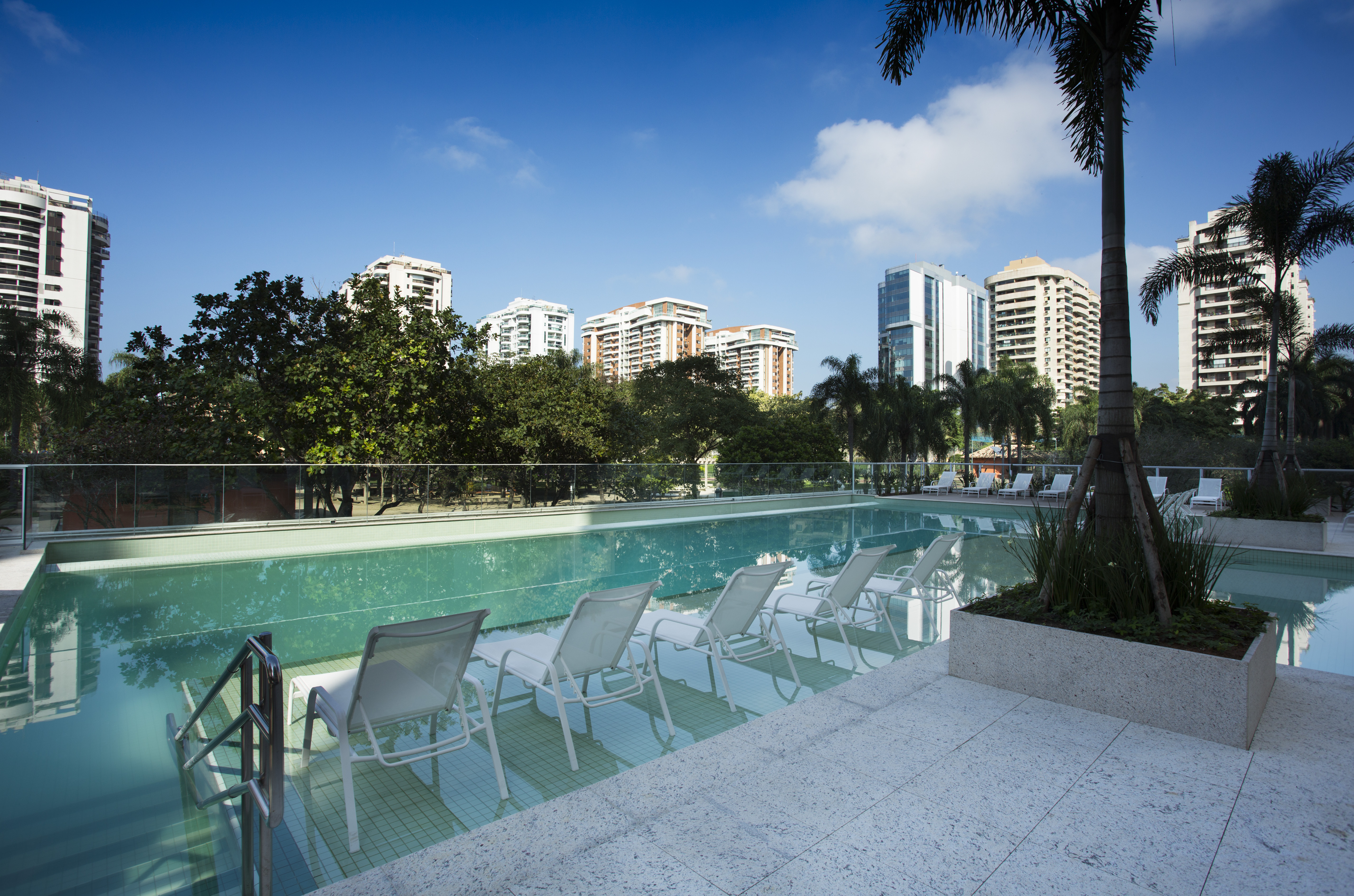 360° On the Park -- Piscina de 25m