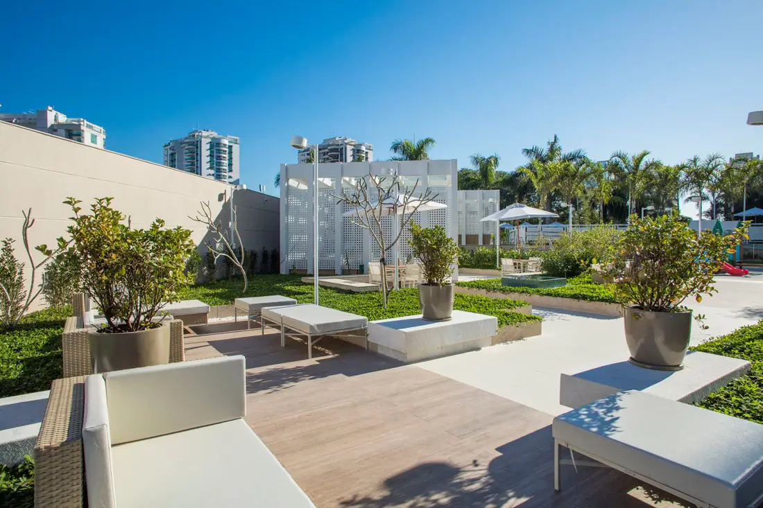 In Side Península Home Design -- Praça Festas