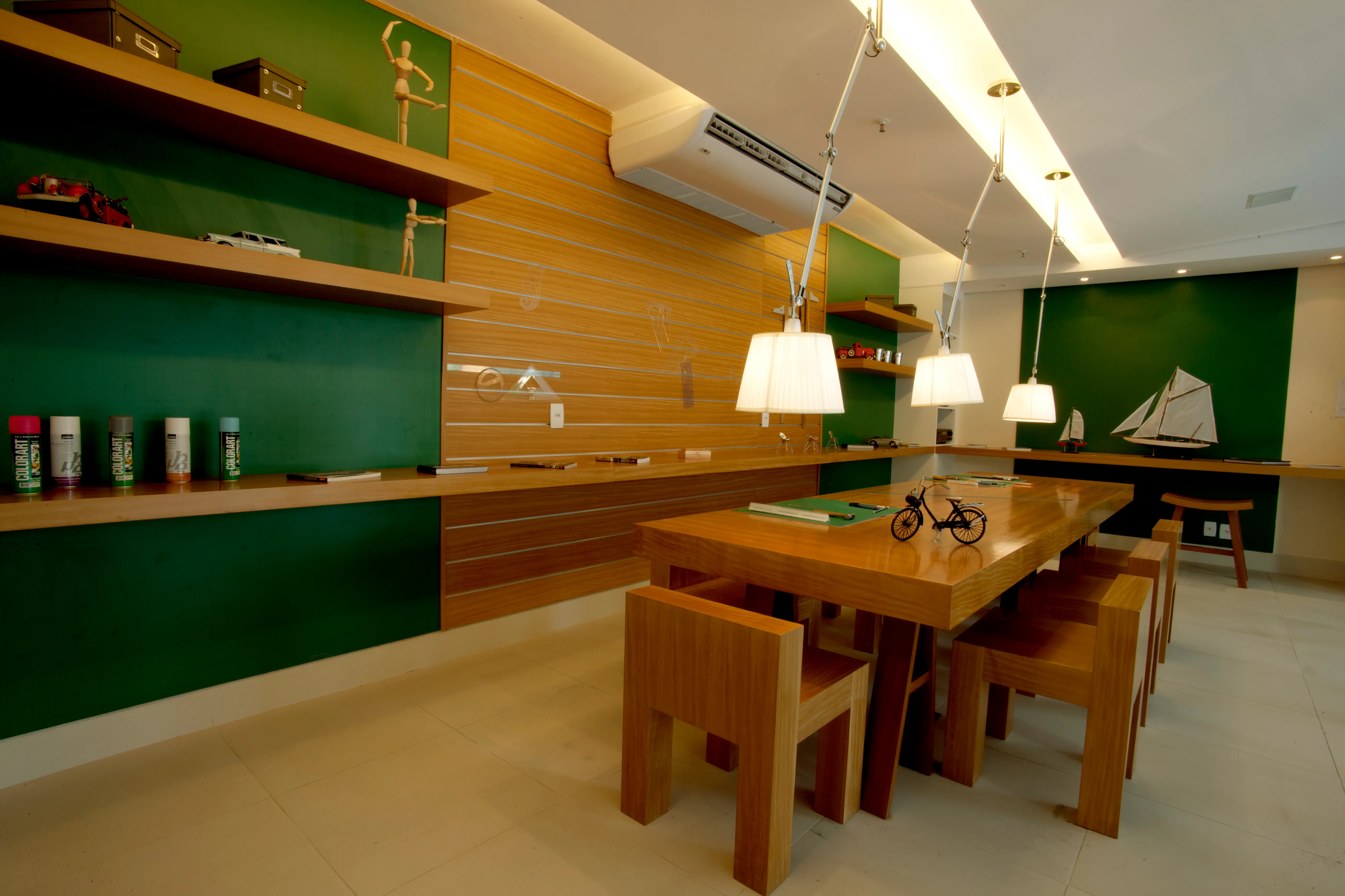 Reserva Jardim -- SALA DE HOBBY