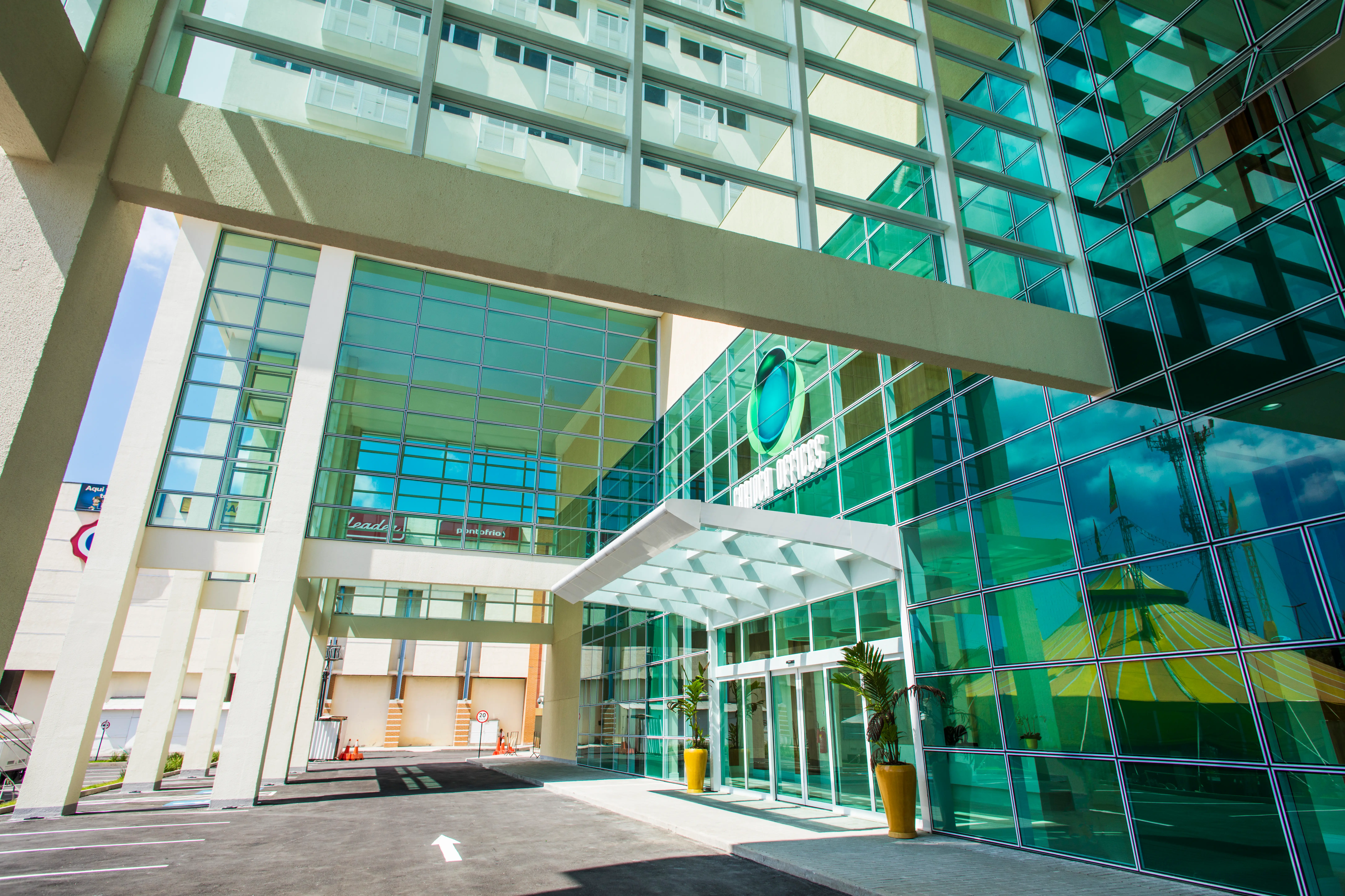 Carioca Offices -- Porte cochère