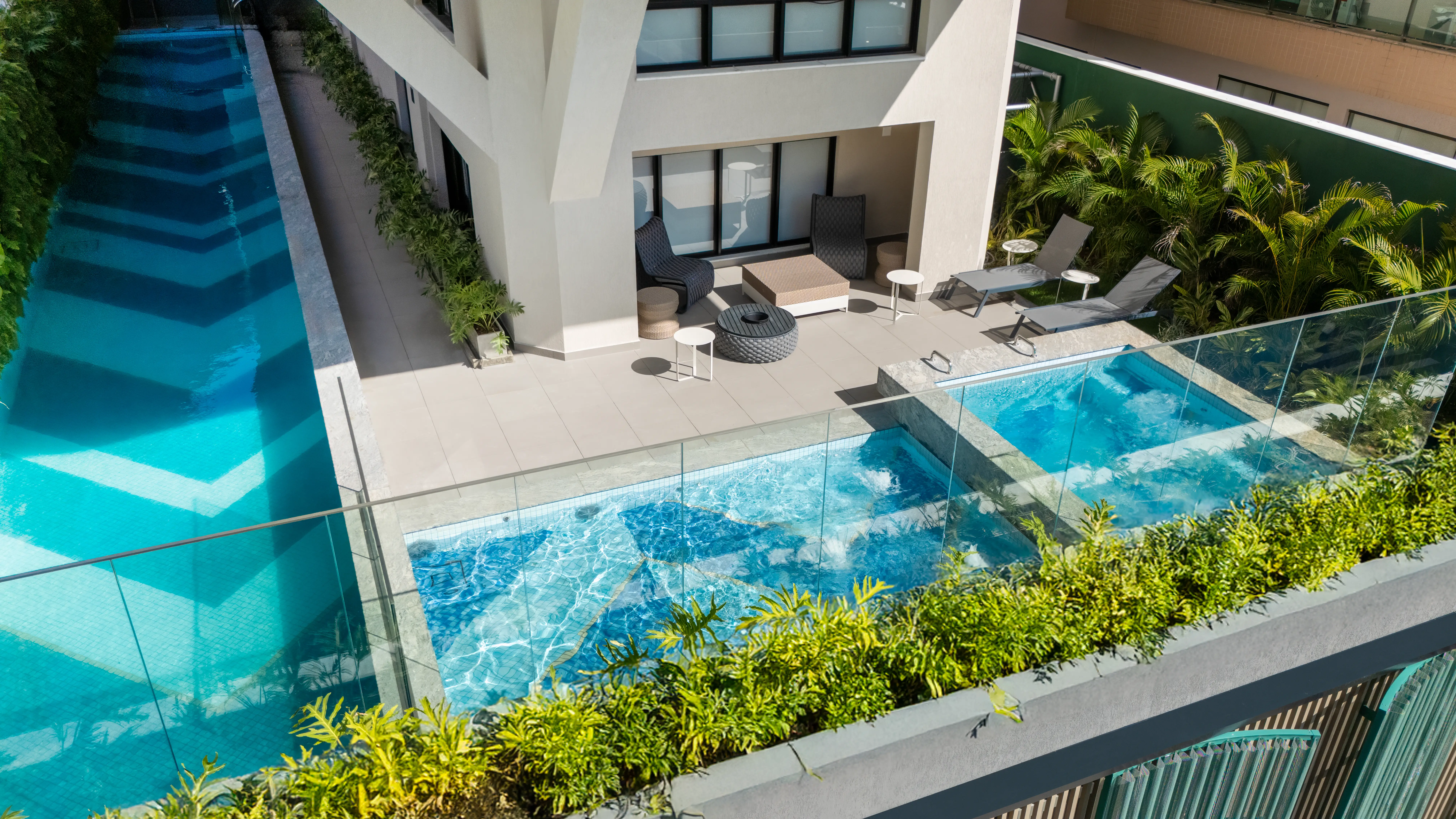 On the Sea Arpoador -- VISTA ÁEREA PISCINA