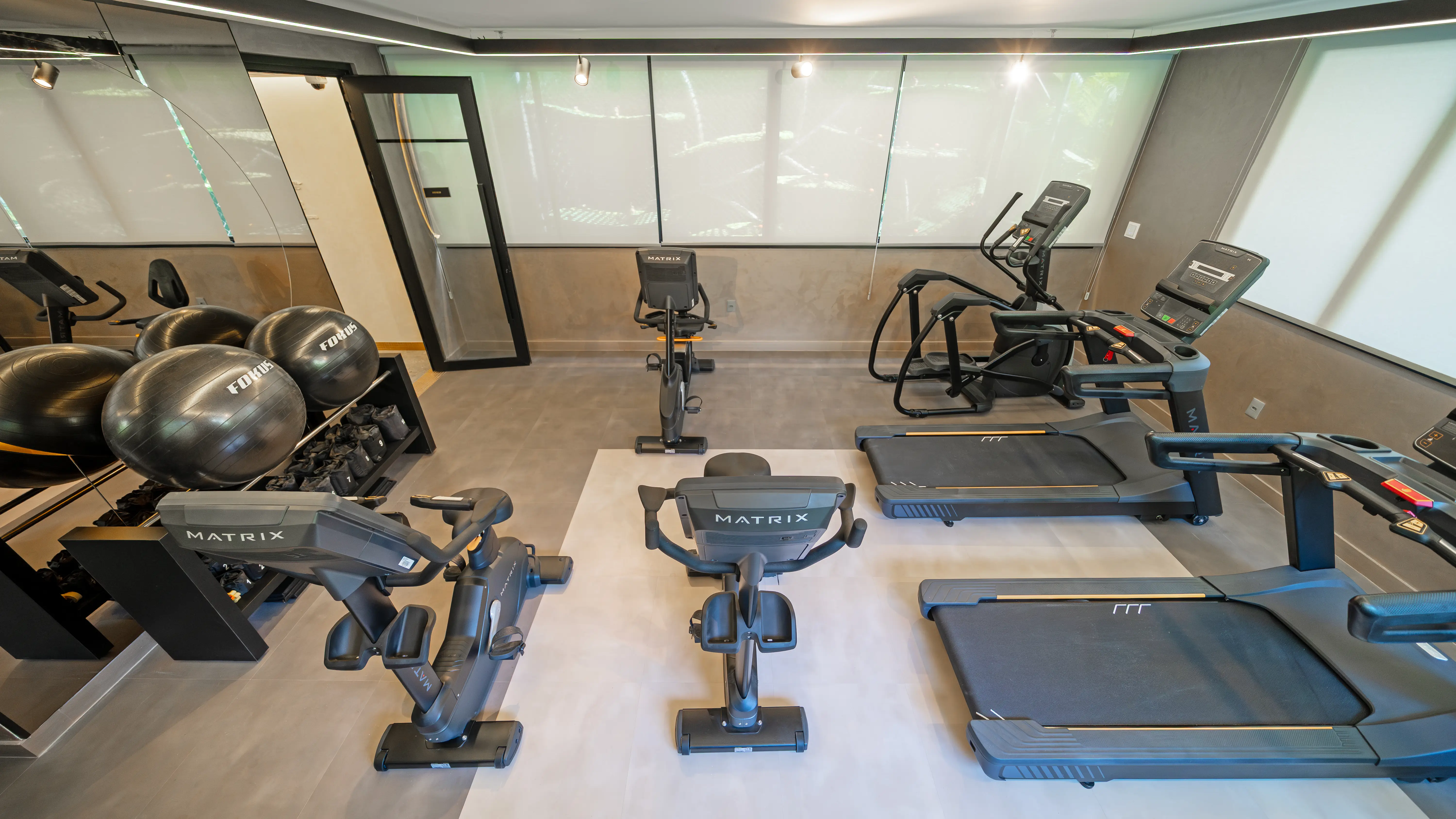 On the Sea Arpoador -- FITNESS