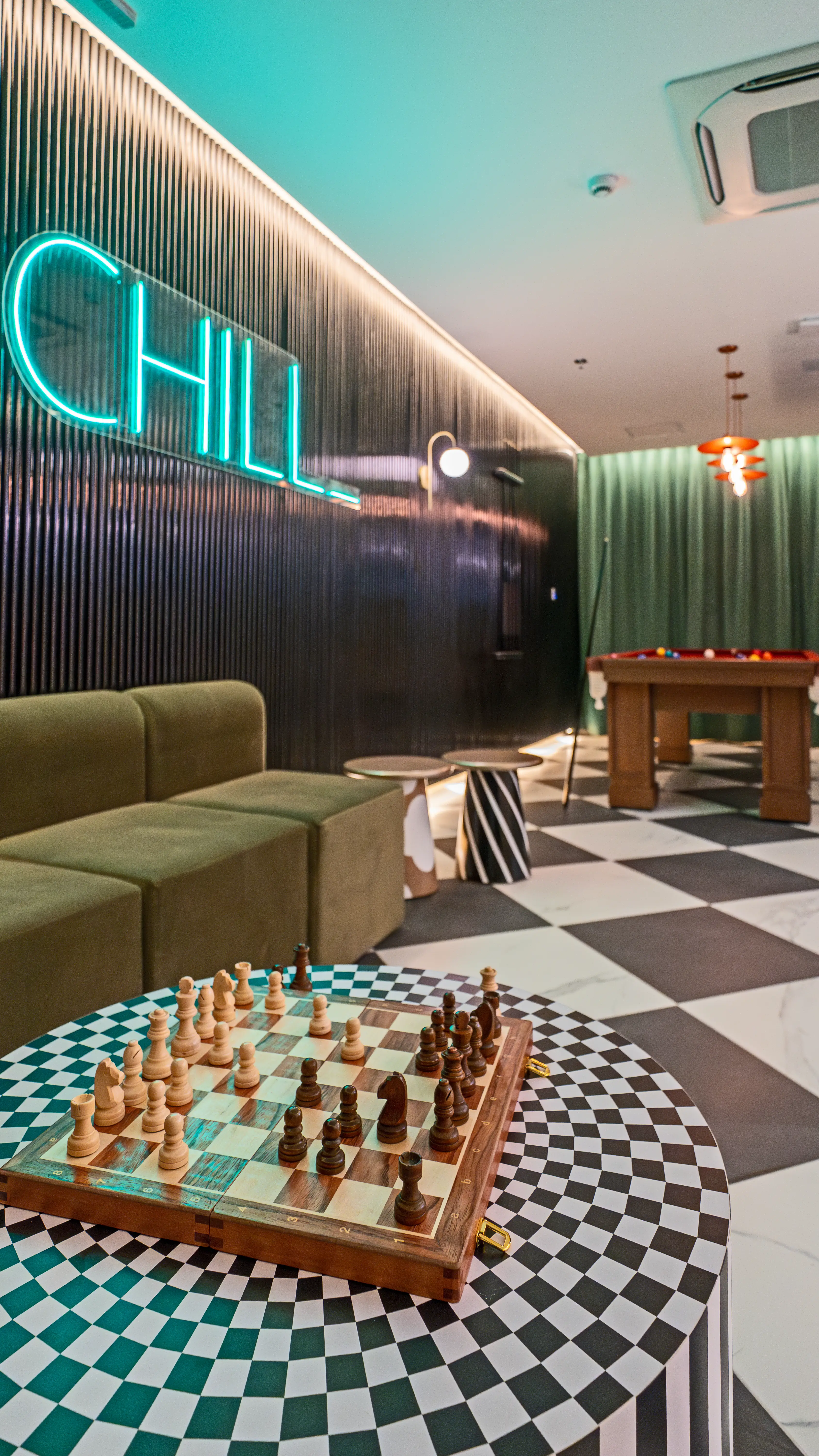 On the Sea Arpoador -- SALÃO DE JOGOS