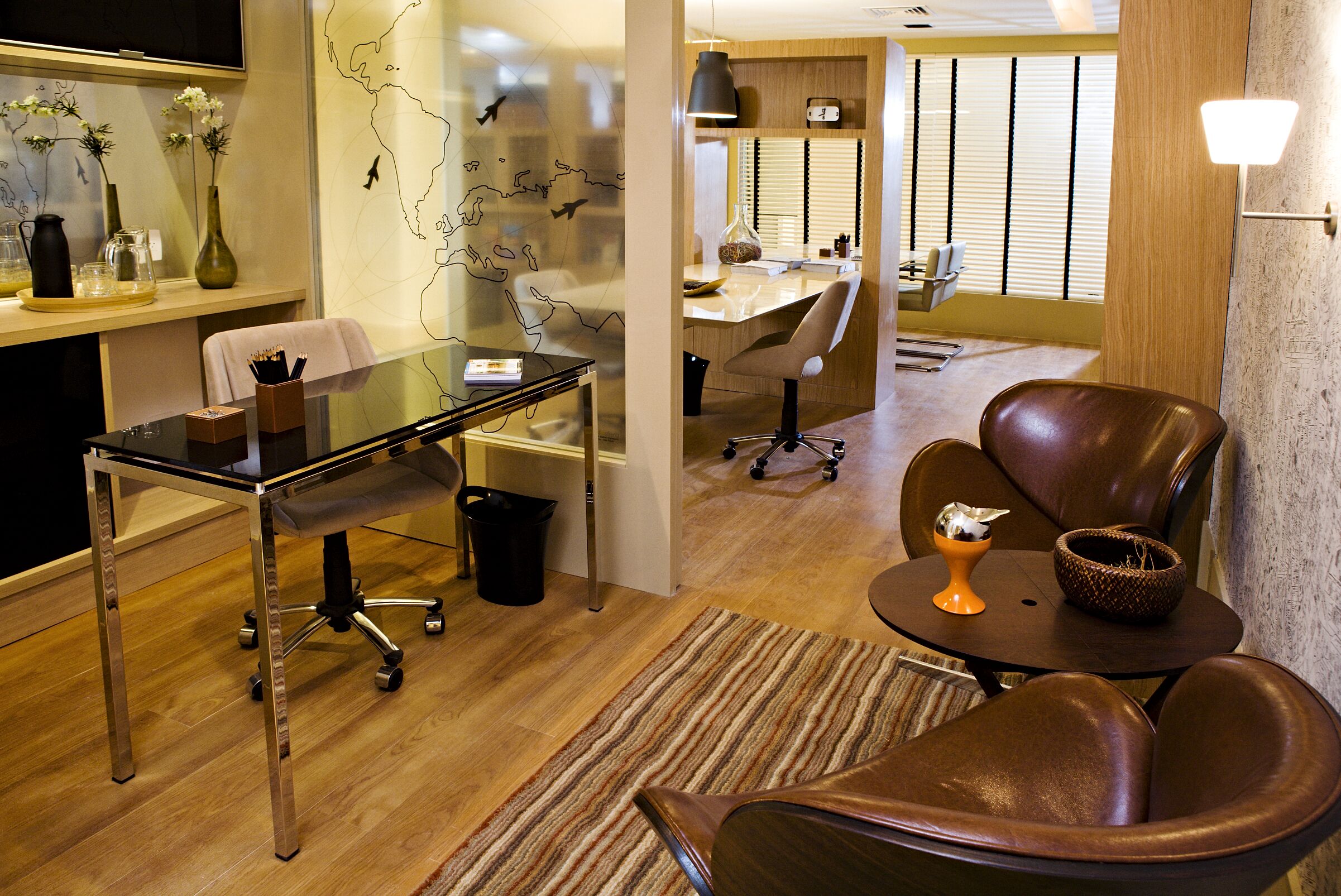 Península Office -- SALA COMERCIAL