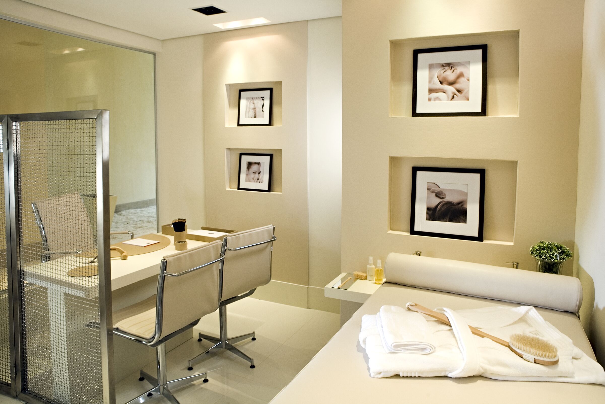 Península Office -- SALA COMERCIAL