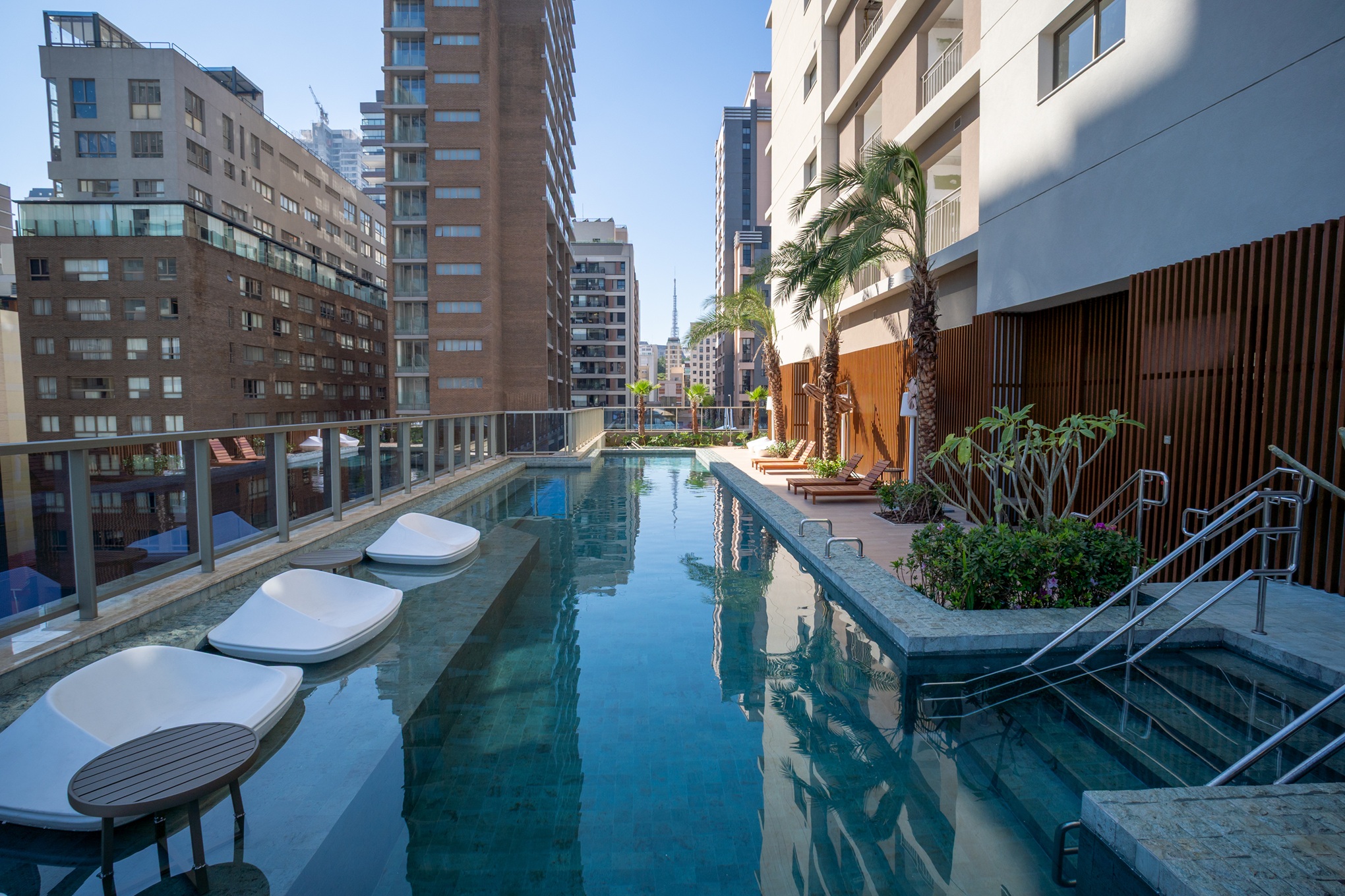 Le Jardin Cyrela by YOO -- Empreendimento Pronto | Piscina Raia