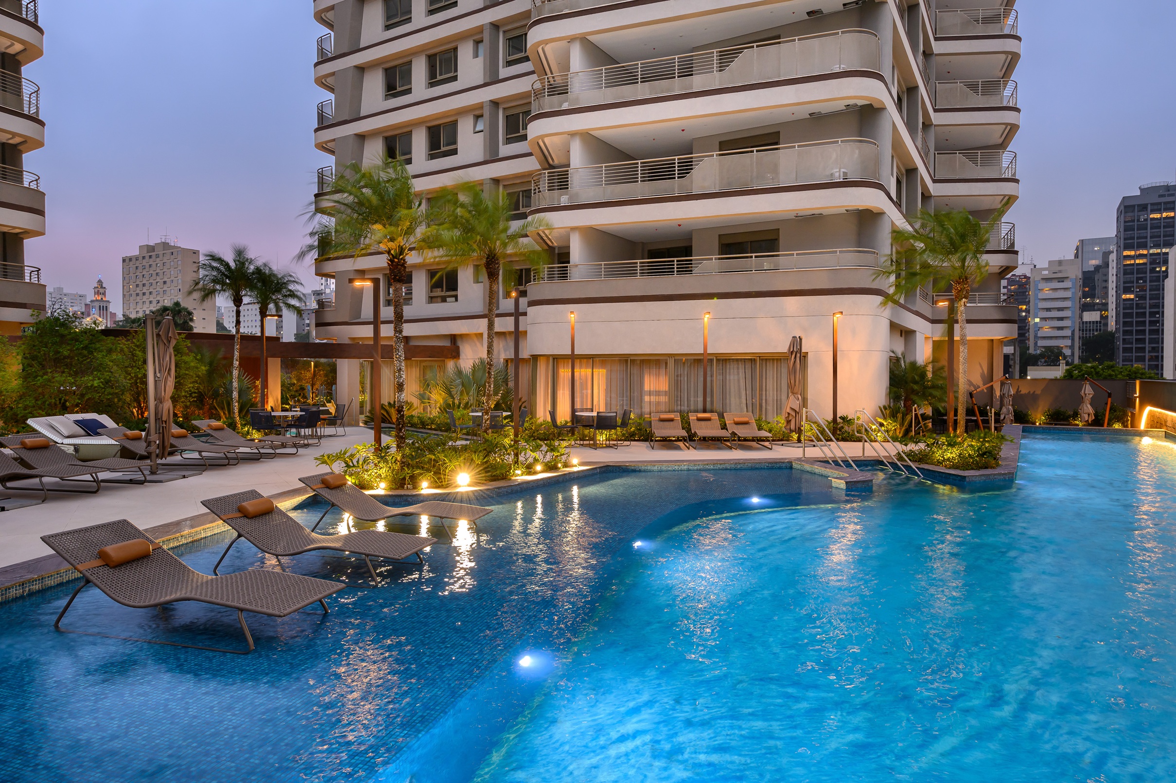 Aero Design by Pininfarina -- Foto do Empreendimento Pronto | Piscina