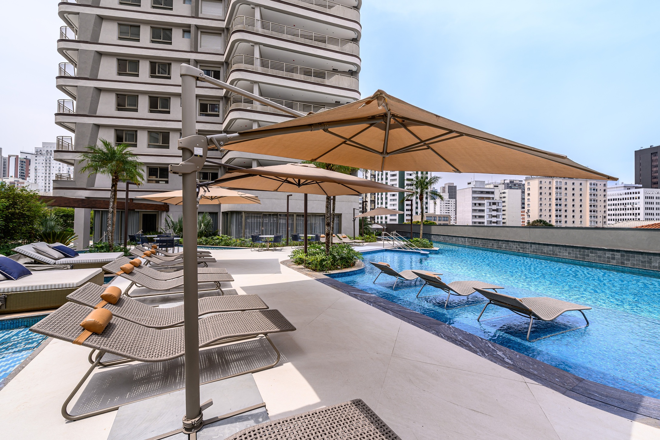 Aero Design by Pininfarina -- Foto do Empreendimento Pronto | Piscina