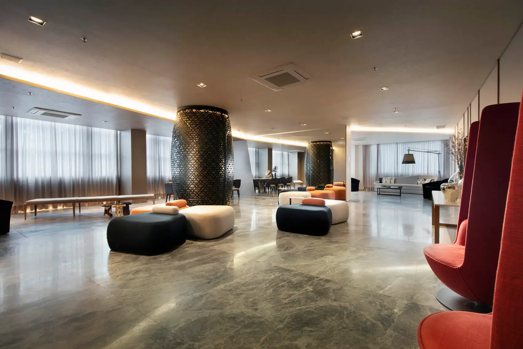 Lounge Yoo Two