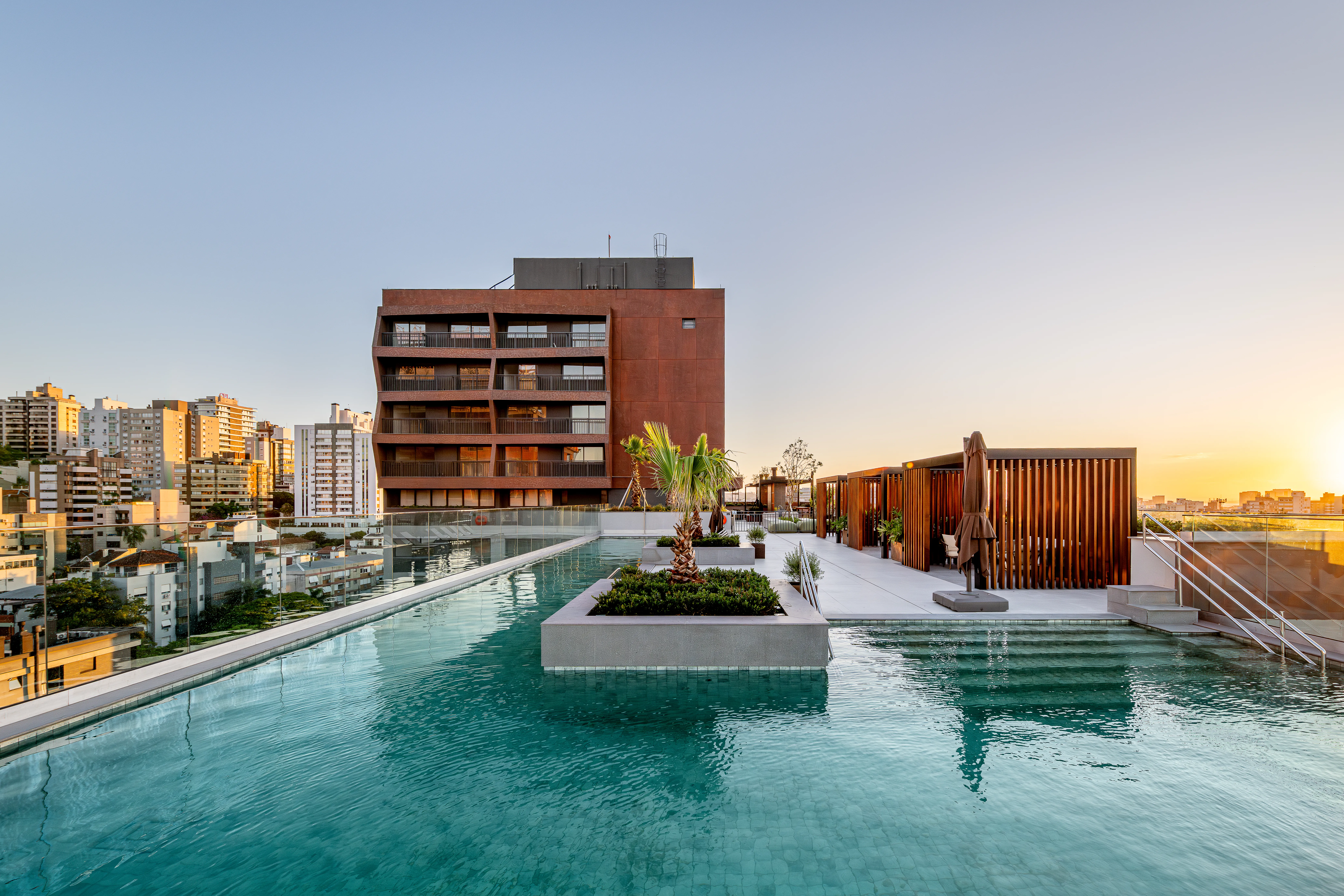 Piscina com vista panorâmica