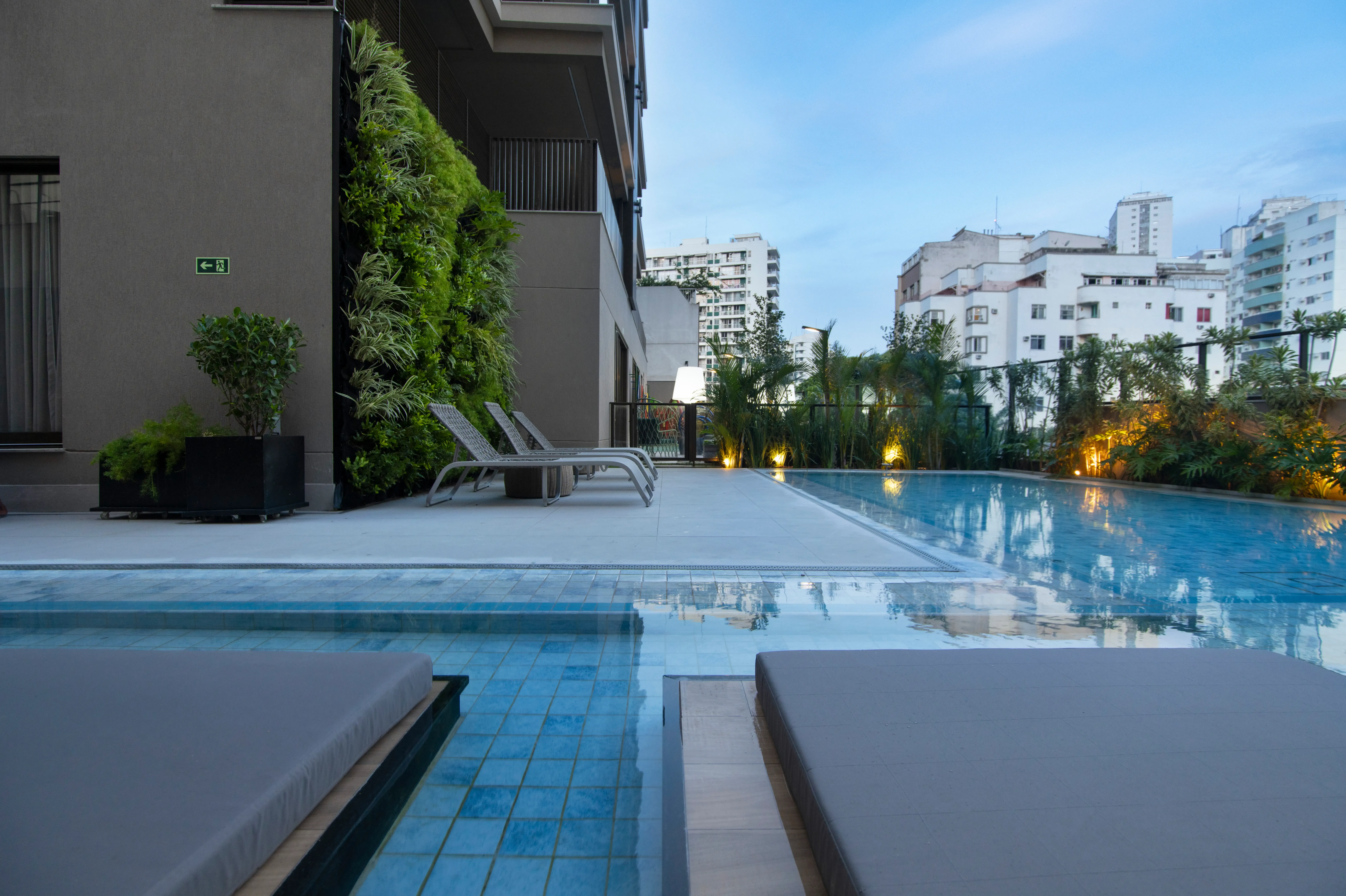 PISCINA CLIMATIZADA DE 25M² 
