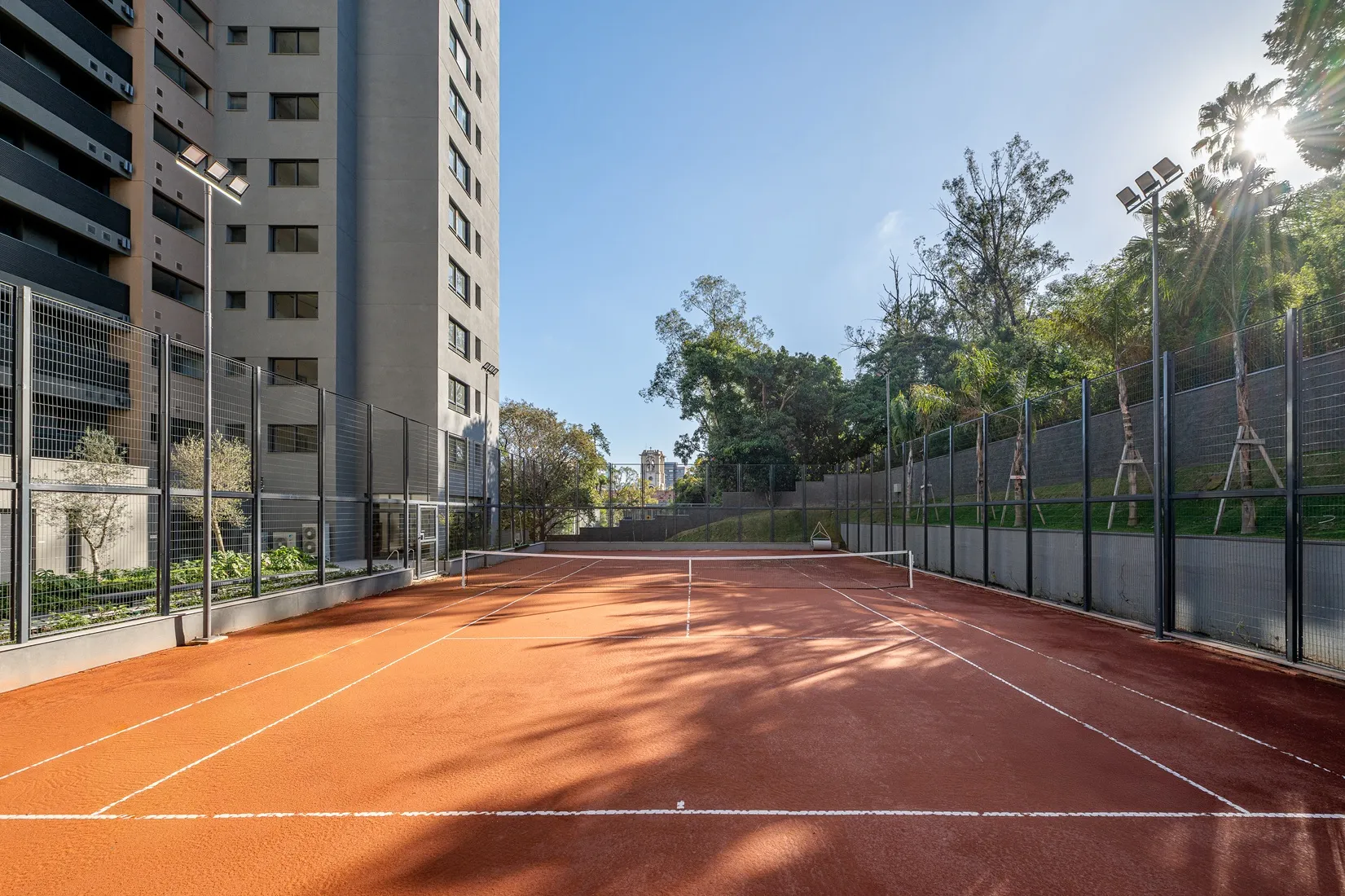 Quadra de Tênis de Saibro do Empreendimento