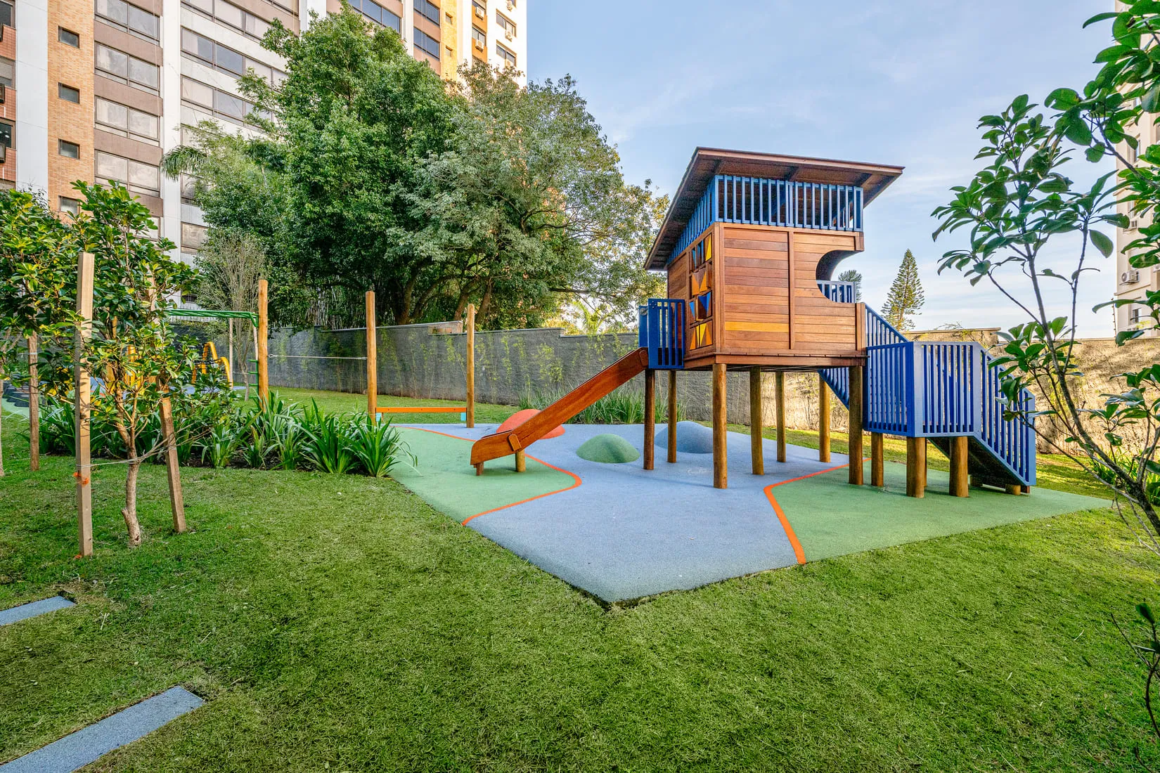 Imagem real do Treehouse Playground