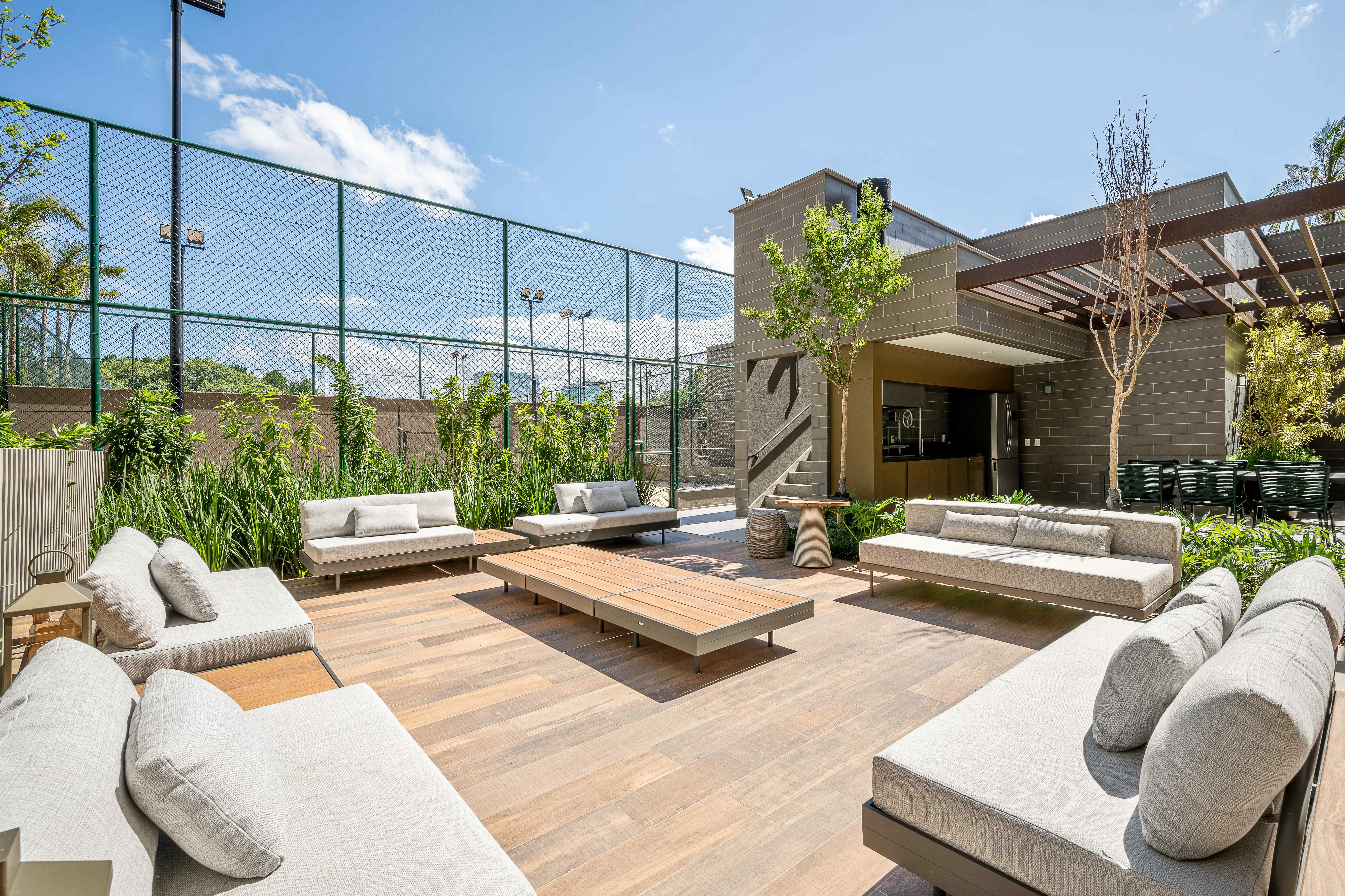 Imagem real do Lounge Externo