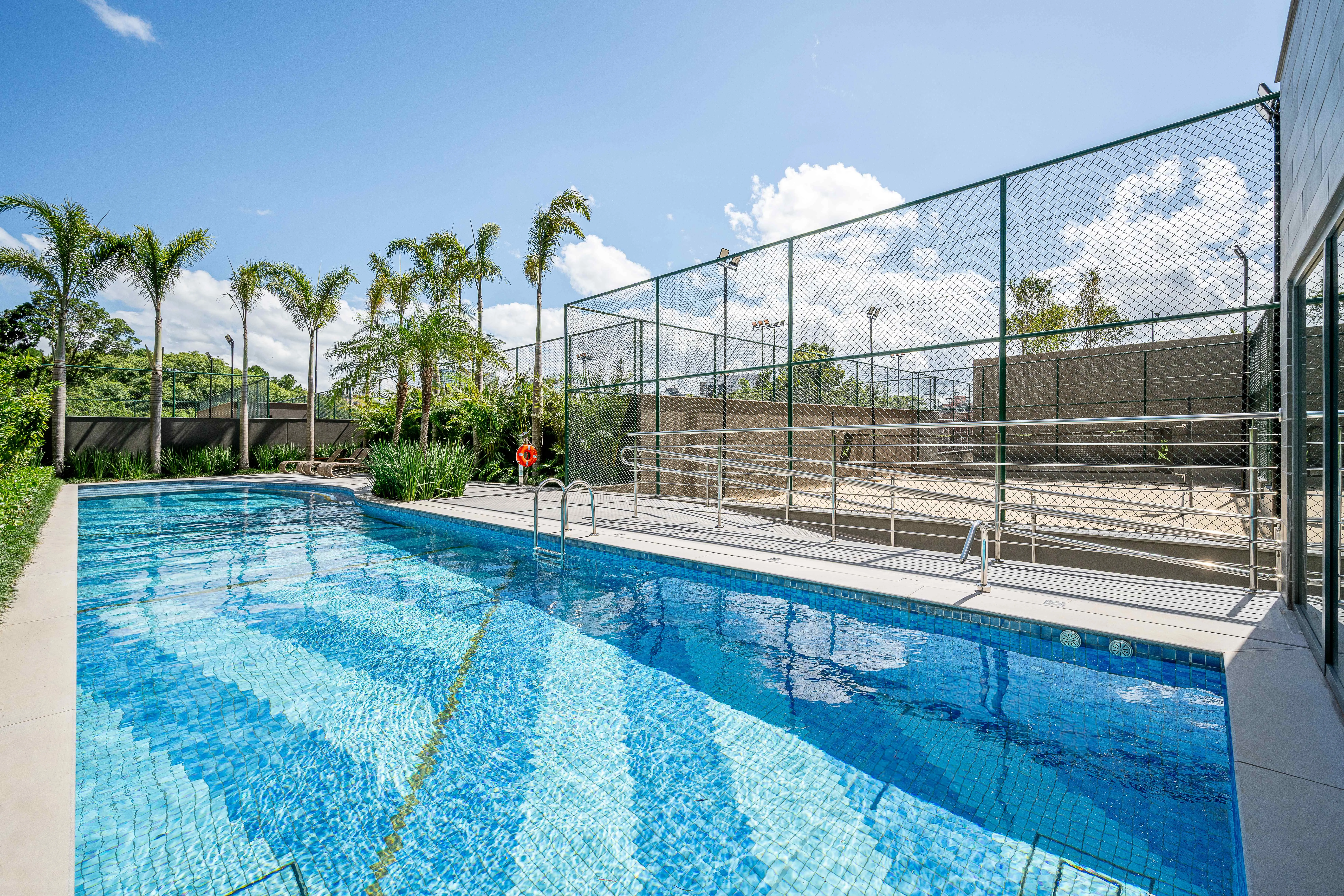 Imagem real da Piscina